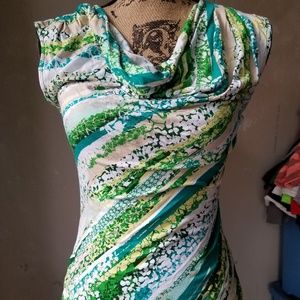 Like new multicolored top!